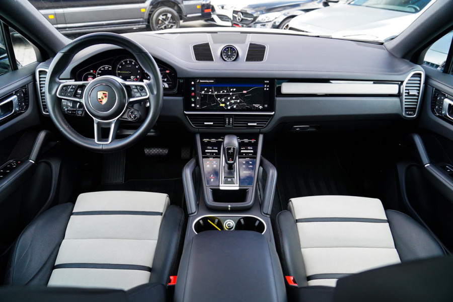 Porsche Cayenne Coupé 3.0 E-Hybrid | Panorama | Stoelkoeling | Sport Chrono | PASM | BOSE Sound | Turbo Design | HuD | Luchtvering
