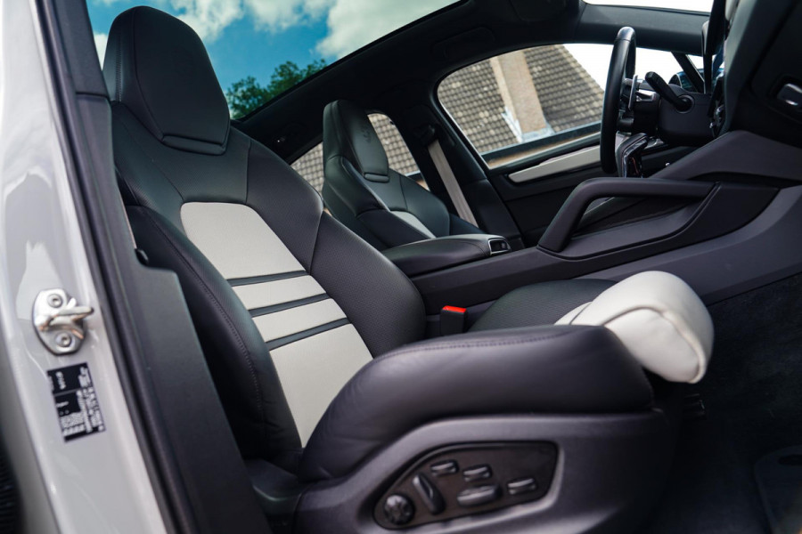 Porsche Cayenne Coupé 3.0 E-Hybrid | Panorama | Stoelkoeling | Sport Chrono | PASM | BOSE Sound | Turbo Design | HuD | Luchtvering