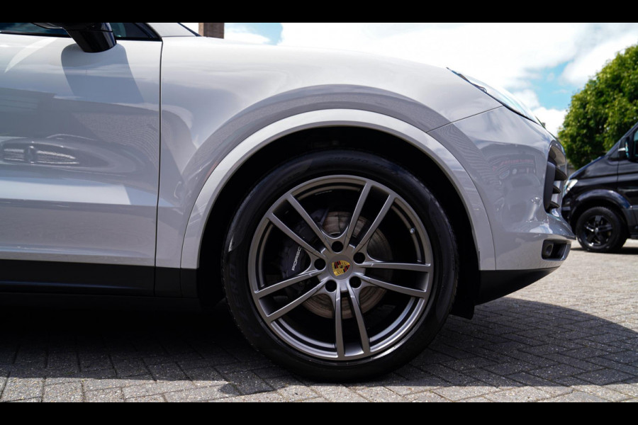 Porsche Cayenne Coupé 3.0 E-Hybrid | Panorama | Stoelkoeling | Sport Chrono | PASM | BOSE Sound | Turbo Design | HuD | Luchtvering