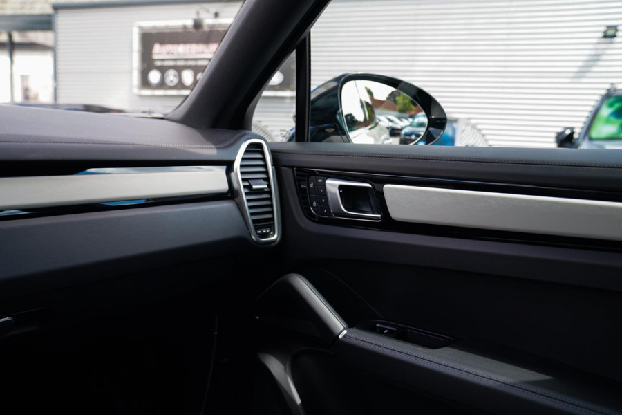 Porsche Cayenne Coupé 3.0 E-Hybrid | Panorama | Stoelkoeling | Sport Chrono | PASM | BOSE Sound | Turbo Design | HuD | Luchtvering
