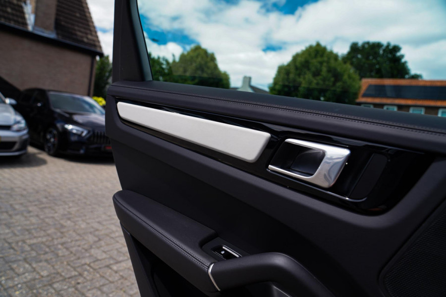 Porsche Cayenne Coupé 3.0 E-Hybrid | Panorama | Stoelkoeling | Sport Chrono | PASM | BOSE Sound | Turbo Design | HuD | Luchtvering