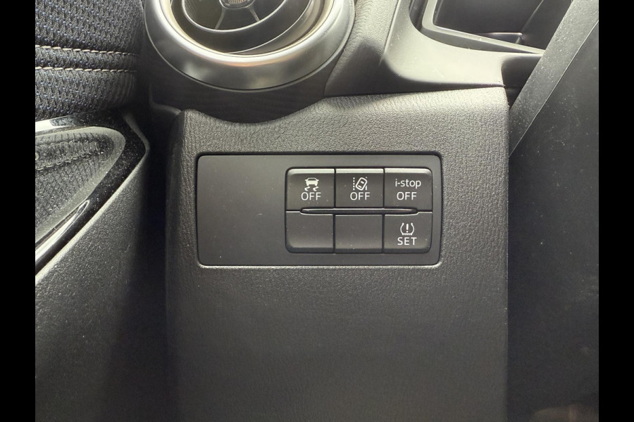 Mazda 2 1.5 Skyactiv-G Luxury | CRUISE CONTROL | STOELVERWARMING | CLIMATE CONTROL | LANE ASSIST |