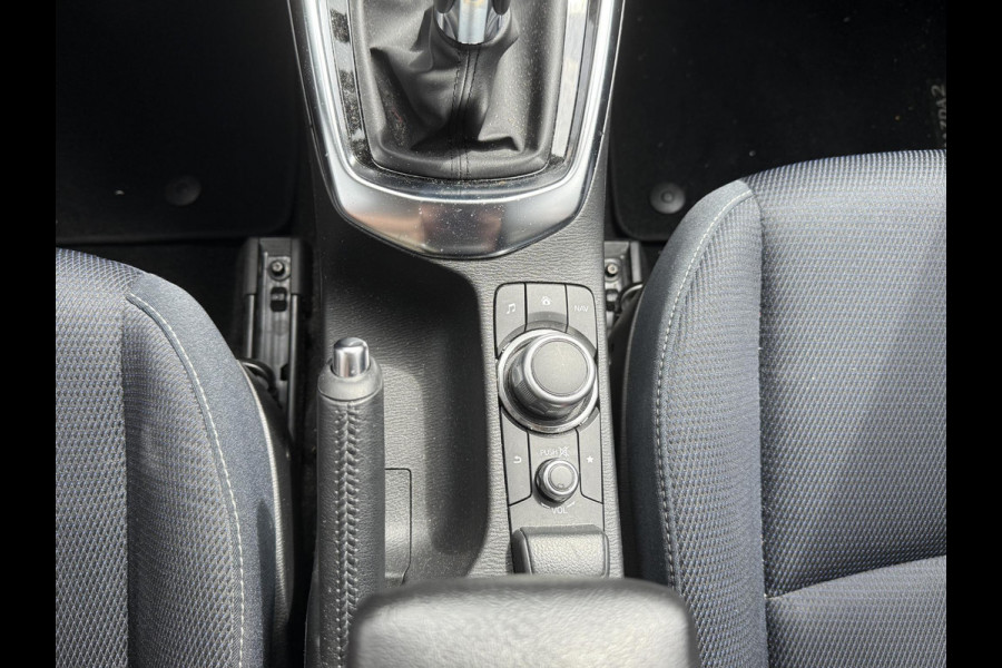 Mazda 2 1.5 Skyactiv-G Luxury | CRUISE CONTROL | STOELVERWARMING | CLIMATE CONTROL | LANE ASSIST |