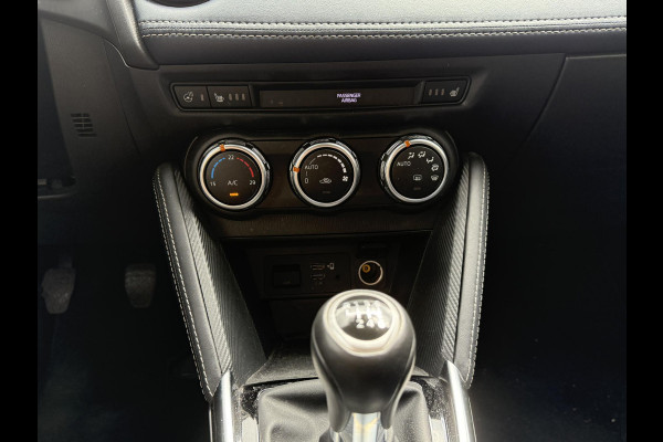 Mazda 2 1.5 Skyactiv-G Luxury | CRUISE CONTROL | STOELVERWARMING | CLIMATE CONTROL | LANE ASSIST |