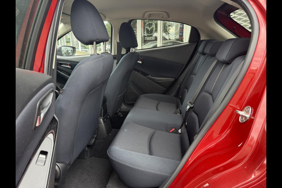 Mazda 2 1.5 Skyactiv-G Luxury | CRUISE CONTROL | STOELVERWARMING | CLIMATE CONTROL | LANE ASSIST |