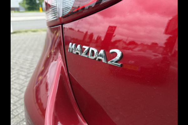 Mazda 2 1.5 Skyactiv-G Luxury | CRUISE CONTROL | STOELVERWARMING | CLIMATE CONTROL | LANE ASSIST |