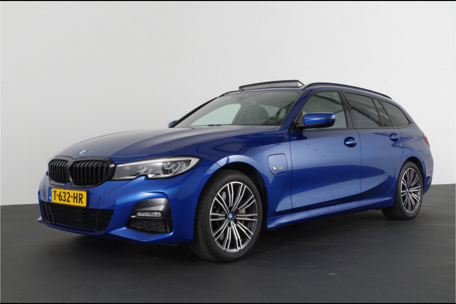 BMW 3 Serie Touring 330e M Sport Pano.schuif/Laser LED/Adaptive ophanging/Memory/Head-up/Portimo Blue...