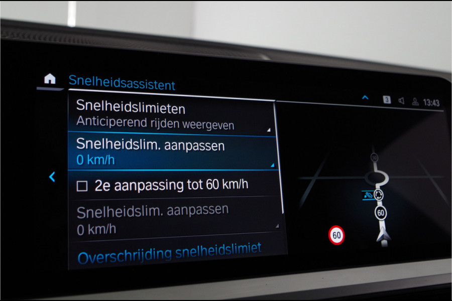 BMW 3 Serie Touring 330e M Sport Pano.schuif/Laser LED/Adaptive ophanging/Memory/Head-up/Portimo Blue...