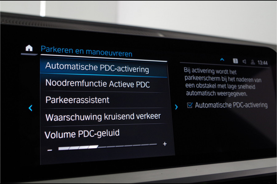 BMW 3 Serie Touring 330e M Sport Pano.schuif/Laser LED/Adaptive ophanging/Memory/Head-up/Portimo Blue...