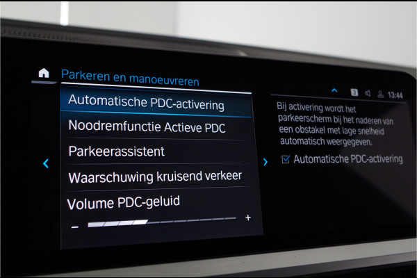 BMW 3 Serie Touring 330e M Sport Pano.schuif/Laser LED/Adaptive ophanging/Memory/Head-up/Portimo Blue...
