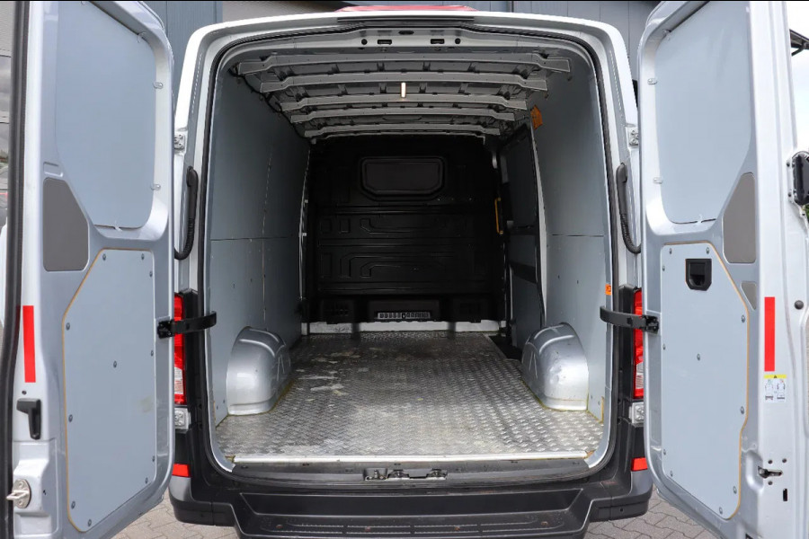 Volkswagen Crafter 2.0 TDI L3H2 l AIRCO l NAVI l CRUISE CONTROL l PDC