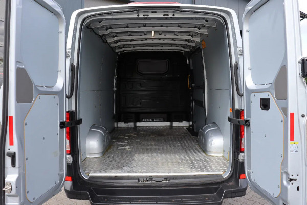 Volkswagen Crafter 2.0 TDI L3H2 l AIRCO l NAVI l CRUISE CONTROL l PDC