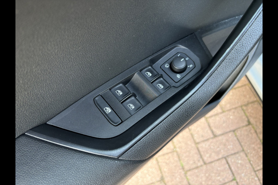 Škoda Karoq 1.5 TSi 150pk 4x4 DSG Scout Sportline Business CAMERA/ADAPT.CRUISE/CANTON/19INCH/AFN.TREKHAAK