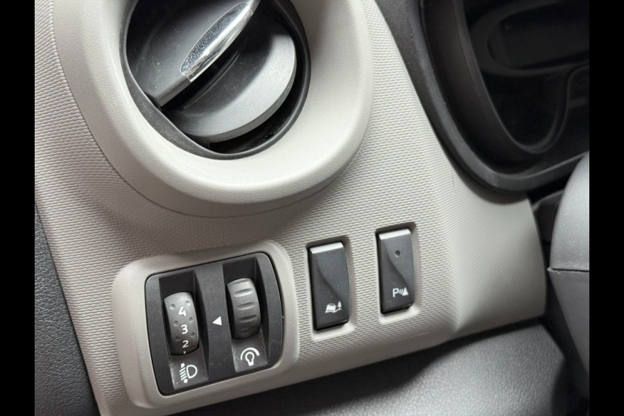 Renault Trafic 1.6 DCI L1 Airco usb cruise control trekhaak pdc 3zits