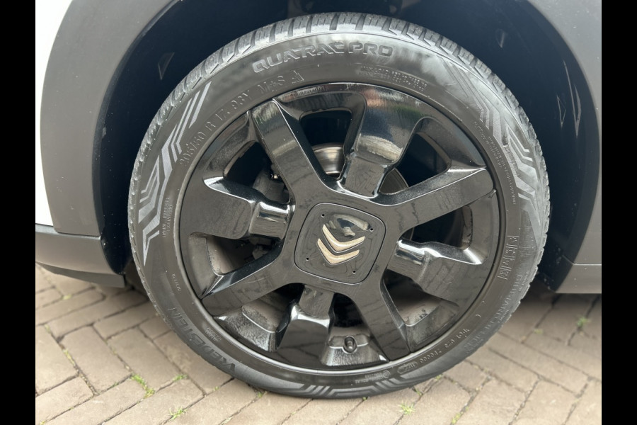 Citroën C3 1.2 PT Shine Navi, Camera, 17" LMV, Trekhaak