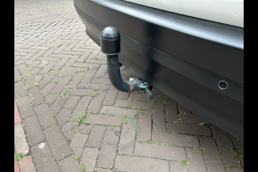 Citroën C3 1.2 PT Shine Navi, Camera, 17" LMV, Trekhaak