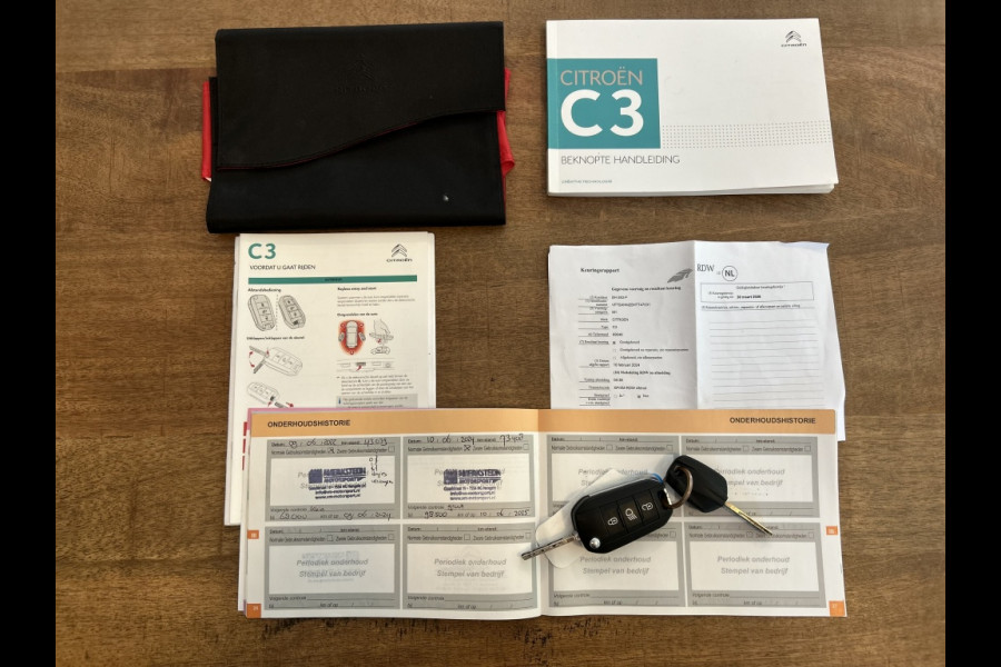 Citroën C3 1.2 PT Shine Navi, Camera, 17" LMV, Trekhaak