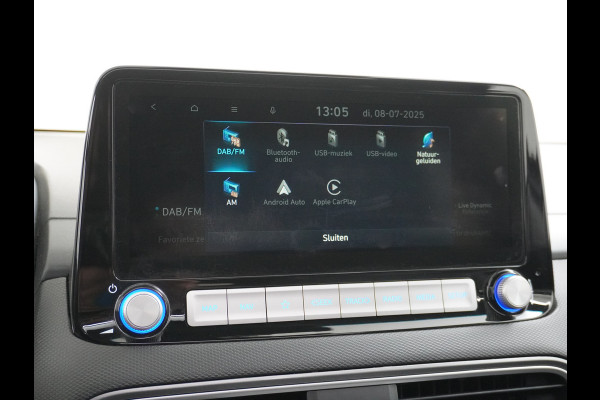 Hyundai Kona EV 64kWh 204pk Leer Schuif/Kanteldak 3 Fase laden Warmtepomp Apple Carplay Android Navi Camera Elektr.Stoelen+Verwarmd+Ventilati Pdc Elektr.Stoelen+Verwarmd+Ventilatie-koeling Subwoofer Bluetooth Dodehoek detector 1e Eigenaar Heerlijke, sterke FEV, Enorm Efficient en grote accu! 484km WLTP range
