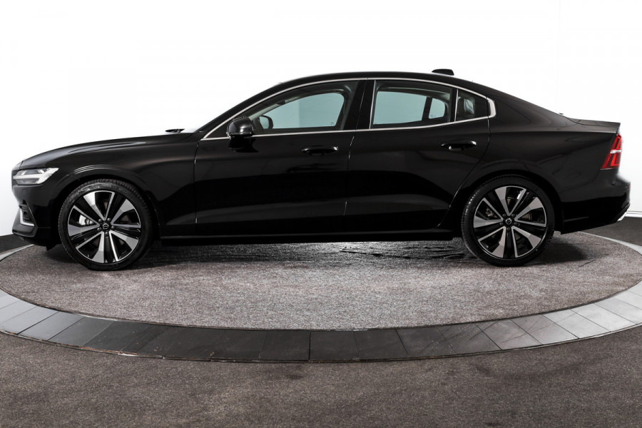 Volvo S60 2.0 T5 250 PK Intro Edition - Automaat | Dig. Cockpit | Adapt. Cruise | Leder | Elek. bestuurderstoel met geheugen | Stoelverw. | PDC | Camera | NAV + App. Connect | ECC | DAB | Elek. Trekhaak | LM 19" |