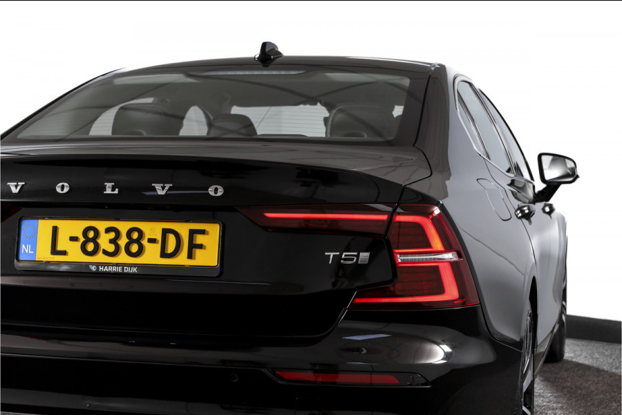 Volvo S60 2.0 T5 250 PK Intro Edition - Automaat | Dig. Cockpit | Adapt. Cruise | Leder | Elek. bestuurderstoel met geheugen | Stoelverw. | PDC | Camera | NAV + App. Connect | ECC | DAB | Elek. Trekhaak | LM 19" |