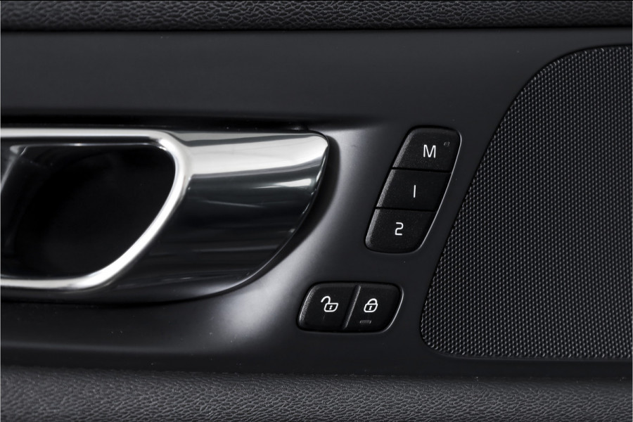 Volvo S60 2.0 T5 250 PK Intro Edition - Automaat | Dig. Cockpit | Adapt. Cruise | Leder | Elek. bestuurderstoel met geheugen | Stoelverw. | PDC | Camera | NAV + App. Connect | ECC | DAB | Elek. Trekhaak | LM 19" |