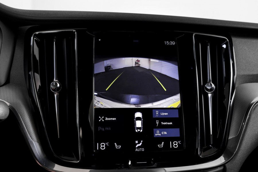 Volvo S60 2.0 T5 250 PK Intro Edition - Automaat | Dig. Cockpit | Adapt. Cruise | Leder | Elek. bestuurderstoel met geheugen | Stoelverw. | PDC | Camera | NAV + App. Connect | ECC | DAB | Elek. Trekhaak | LM 19" |