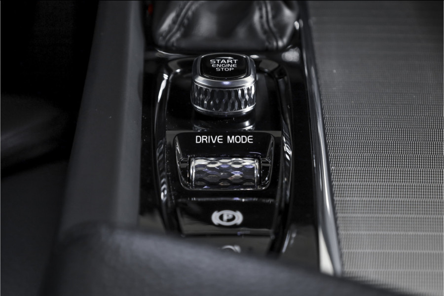 Volvo S60 2.0 T5 250 PK Intro Edition - Automaat | Dig. Cockpit | Adapt. Cruise | Leder | Elek. bestuurderstoel met geheugen | Stoelverw. | PDC | Camera | NAV + App. Connect | ECC | DAB | Elek. Trekhaak | LM 19" |
