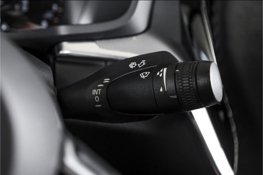 Volvo S60 2.0 T5 250 PK Intro Edition - Automaat | Dig. Cockpit | Adapt. Cruise | Leder | Elek. bestuurderstoel met geheugen | Stoelverw. | PDC | Camera | NAV + App. Connect | ECC | DAB | Elek. Trekhaak | LM 19" |