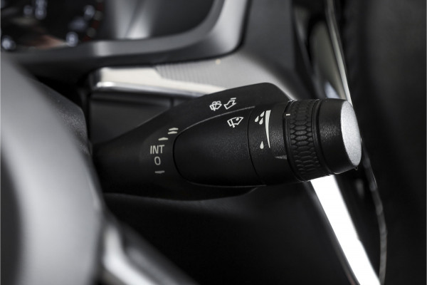 Volvo S60 2.0 T5 250 PK Intro Edition - Automaat | Dig. Cockpit | Adapt. Cruise | Leder | Elek. bestuurderstoel met geheugen | Stoelverw. | PDC | Camera | NAV + App. Connect | ECC | DAB | Elek. Trekhaak | LM 19" |