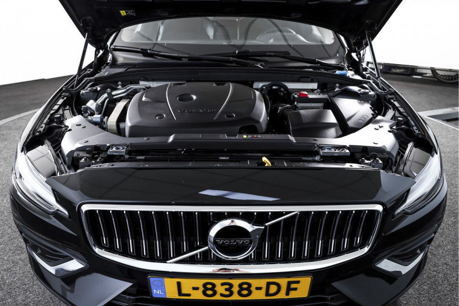 Volvo S60 2.0 T5 250 PK Intro Edition - Automaat | Dig. Cockpit | Adapt. Cruise | Leder | Elek. bestuurderstoel met geheugen | Stoelverw. | PDC | Camera | NAV + App. Connect | ECC | DAB | Elek. Trekhaak | LM 19" |