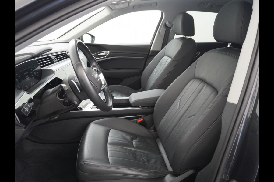 Audi e-tron 50 Quattro Launch Edition Plus 71kWh Leder+Verwarmd+Geheugen Apple Carplay Navi Panoramadak Luchtvering Adap.Cruise PDC Camera S Led Lmv 20" Keyless-go Lichtpakket Dodehoekdetectie Regensensor Rijstrooksensor Lichtpakket Dealeronderhouden Fase 3 Nieuwprijs  €73.451,-