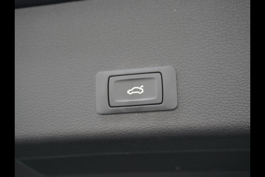Audi e-tron 50 Quattro Launch Edition Plus 71kWh Leder+Verwarmd+Geheugen Apple Carplay Navi Panoramadak Luchtvering Adap.Cruise PDC Camera S Led Lmv 20" Keyless-go Lichtpakket Dodehoekdetectie Regensensor Rijstrooksensor Lichtpakket Dealeronderhouden Fase 3 Nieuwprijs  €73.451,-