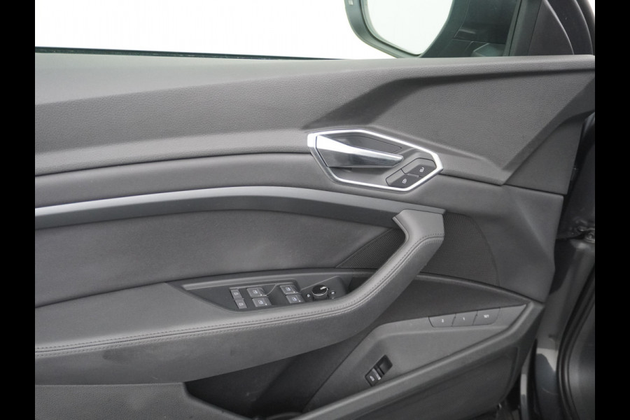 Audi e-tron 50 Quattro Launch Edition Plus 71kWh Leder+Verwarmd+Geheugen Apple Carplay Navi Panoramadak Luchtvering Adap.Cruise PDC Camera S Led Lmv 20" Keyless-go Lichtpakket Dodehoekdetectie Regensensor Rijstrooksensor Lichtpakket Dealeronderhouden Fase 3 Nieuwprijs  €73.451,-
