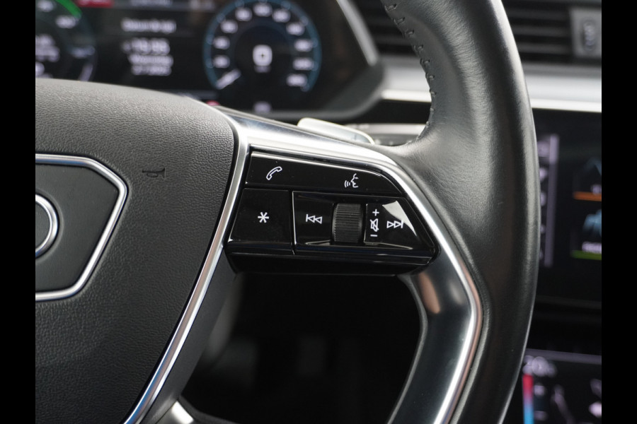 Audi e-tron 50 Quattro Launch Edition Plus 71kWh Leder+Verwarmd+Geheugen Apple Carplay Navi Panoramadak Luchtvering Adap.Cruise PDC Camera S Led Lmv 20" Keyless-go Lichtpakket Dodehoekdetectie Regensensor Rijstrooksensor Lichtpakket Dealeronderhouden Fase 3 Nieuwprijs  €73.451,-