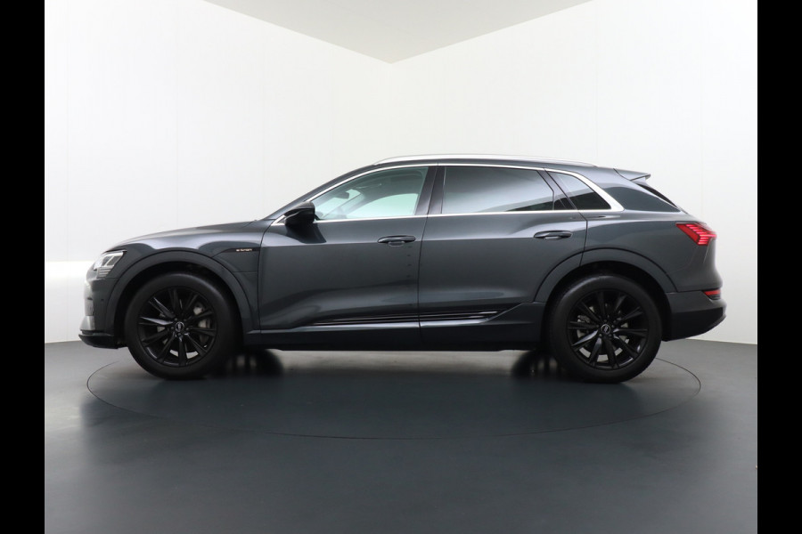Audi e-tron 50 Quattro Launch Edition Plus 71kWh Leder+Verwarmd+Geheugen Apple Carplay Navi Panoramadak Luchtvering Adap.Cruise PDC Camera S Led Lmv 20" Keyless-go Lichtpakket Dodehoekdetectie Regensensor Rijstrooksensor Lichtpakket Dealeronderhouden Fase 3 Nieuwprijs  €73.451,-
