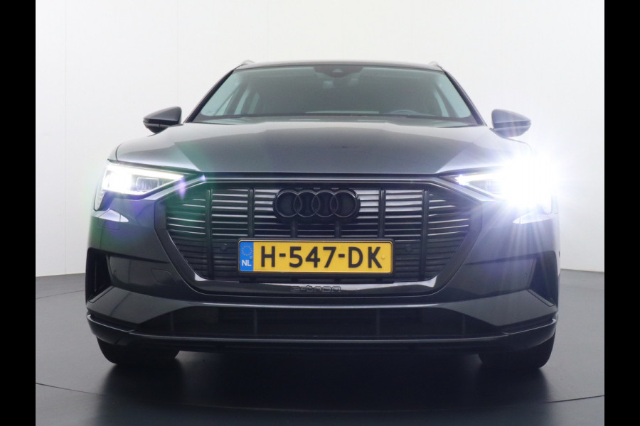 Audi e-tron 50 Quattro Launch Edition Plus 71kWh Leder+Verwarmd+Geheugen Apple Carplay Navi Panoramadak Luchtvering Adap.Cruise PDC Camera S Led Lmv 20" Keyless-go Lichtpakket Dodehoekdetectie Regensensor Rijstrooksensor Lichtpakket Dealeronderhouden Fase 3 Nieuwprijs  €73.451,-