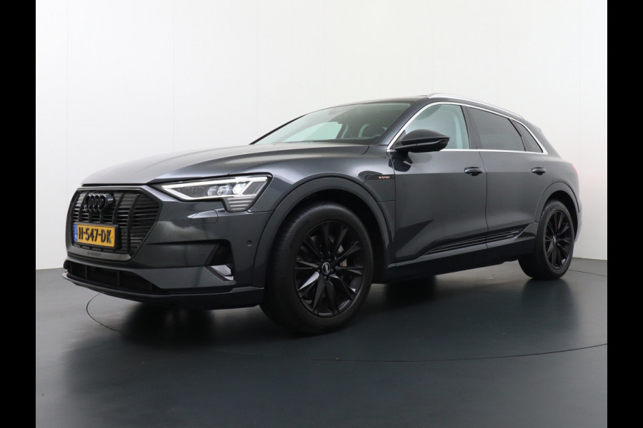 Audi e-tron 50 Quattro Launch Edition Plus 71kWh Leder+Verwarmd+Geheugen Apple Carplay Navi Panoramadak Luchtvering Adap.Cruise PDC Camera S Led Lmv 20" Keyless-go Lichtpakket Dodehoekdetectie Regensensor Rijstrooksensor Lichtpakket Dealeronderhouden Fase 3 Nieuwprijs  €73.451,-