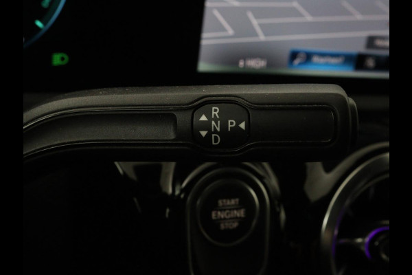 Mercedes-Benz A-Klasse 250e Business Solution Luxury | Leder | Stoelverwarming | Trekhaak | Camera | Navigatie | Full LED | Park Assist | Climate control | Widescreen