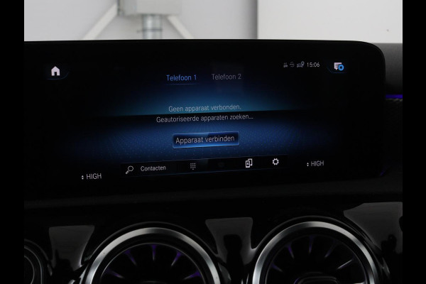 Mercedes-Benz A-Klasse 250e Business Solution Luxury | Leder | Stoelverwarming | Trekhaak | Camera | Navigatie | Full LED | Park Assist | Climate control | Widescreen