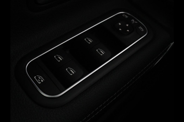 Mercedes-Benz A-Klasse 250e Business Solution Luxury | Leder | Stoelverwarming | Trekhaak | Camera | Navigatie | Full LED | Park Assist | Climate control | Widescreen