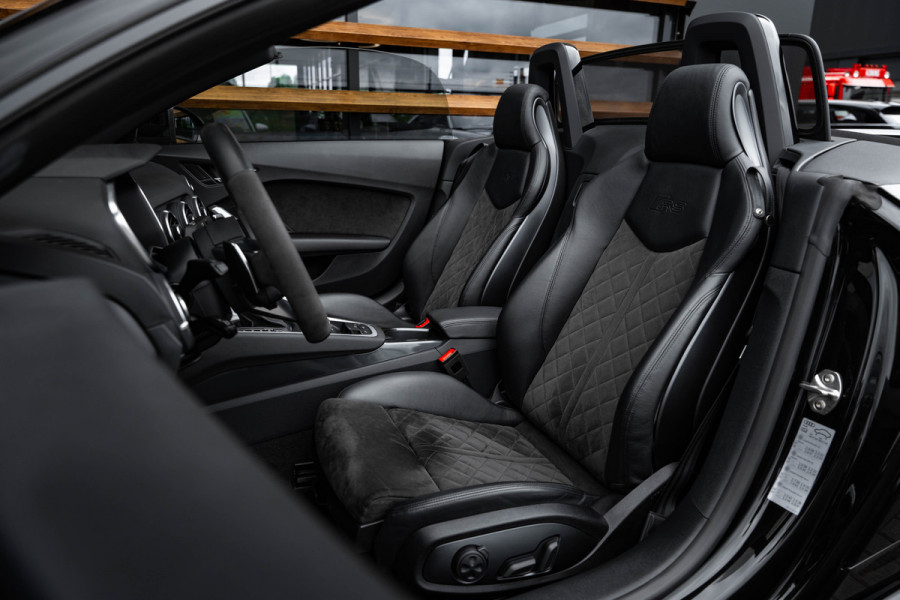 Audi TT RS Roadster Quattro Black Edition