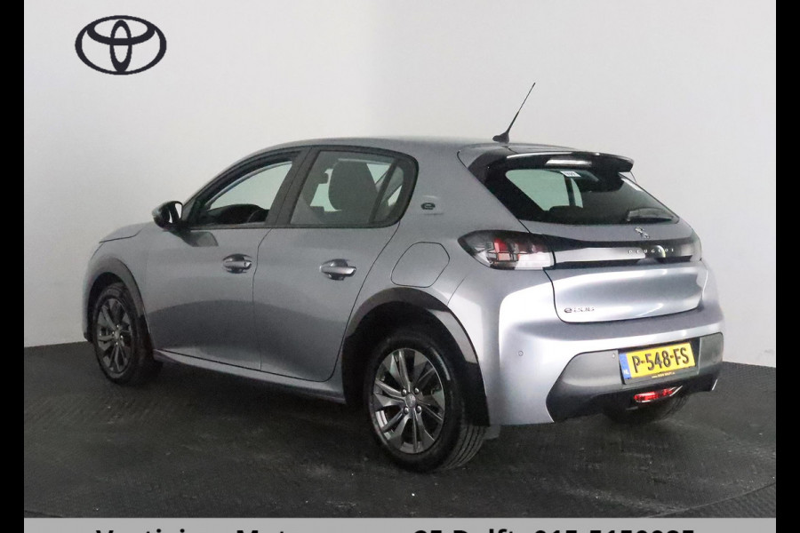 Peugeot e-208 EV ALLURE PACK 50 KWh ACCU= 93% +SNELLADEN 3 FASE LADEN TOT 2 JAAR GARANTIE ! Als nieuw!
