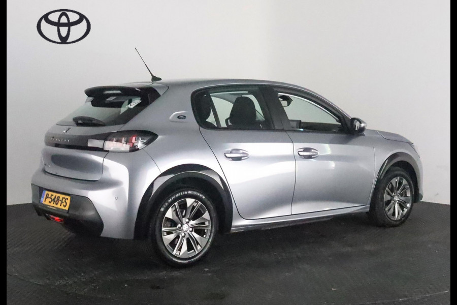 Peugeot e-208 EV ALLURE PACK 50 KWh ACCU= 93% +SNELLADEN 3 FASE LADEN TOT 2 JAAR GARANTIE ! Als nieuw!