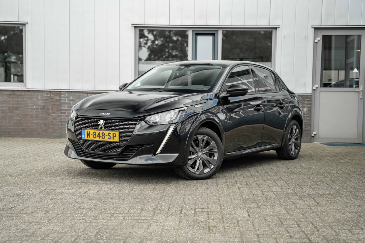 Peugeot e-208 EV Allure 50 kWh Peugeot e-208 EV Allure 50 kWh