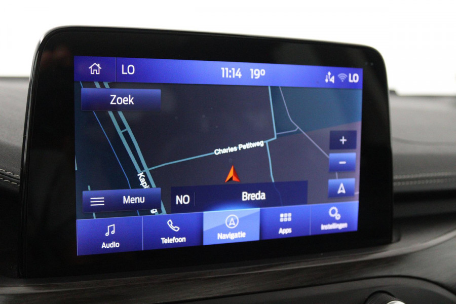Ford Focus 1.0 EcoBoost Titanium Business (PANORAMADAK, TREKHAAK, ACHTERUITRIJCAMERA, STOEL/STUUR VERWARMING, SFEER)