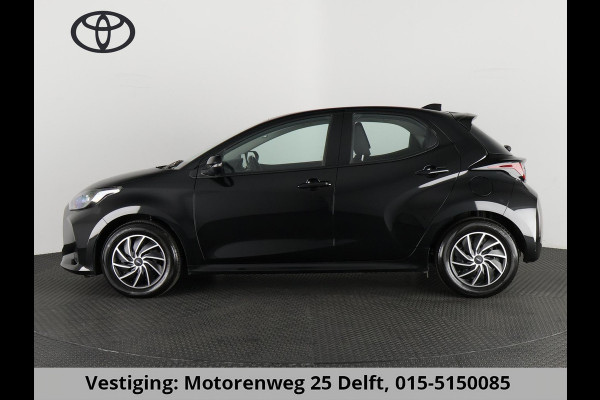 Toyota Yaris 1.5 HYBRIDE BLACKLINE GARANTIE 5-2034 AUTOMAAT. CLOUD NAVI. SLECHTS 11.000 KM.