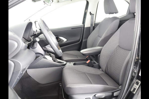 Toyota Yaris 1.5 HYBRIDE BLACKLINE GARANTIE 5-2034 AUTOMAAT. CLOUD NAVI. SLECHTS 11.000 KM.