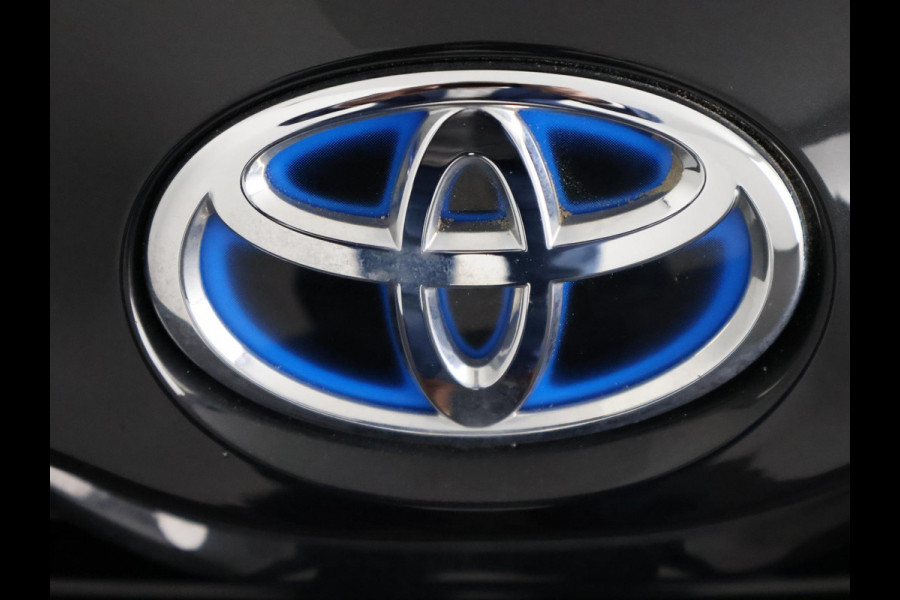 Toyota Yaris 1.5 HYBRIDE BLACKLINE GARANTIE 5-2034 AUTOMAAT. CLOUD NAVI. SLECHTS 11.000 KM.