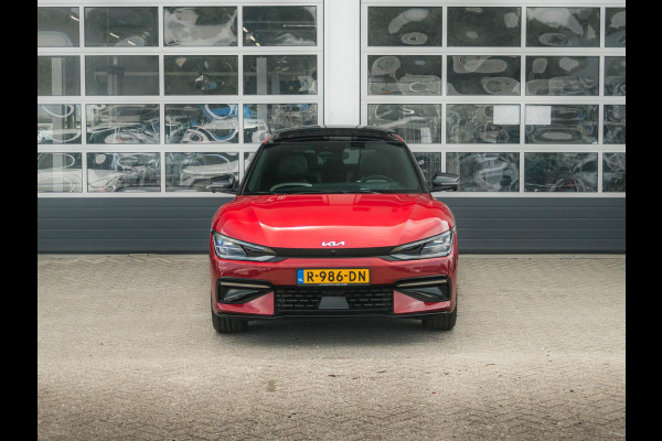 Kia Ev6 GT-Line 77.4 kWh schuifkanteldak l Stoelverwarming en stoel ventilatie l Meridian soundsysteem