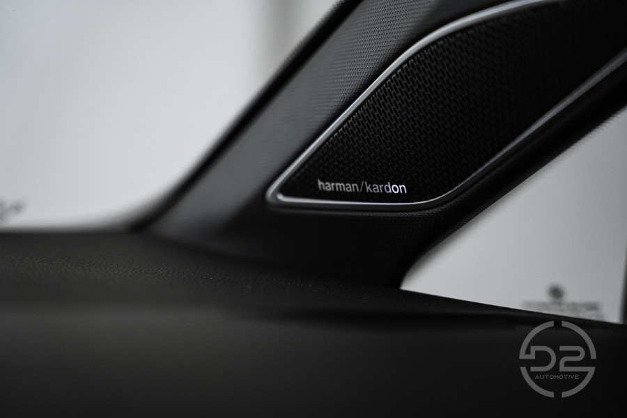 Volkswagen Golf 2.0 TSI R 4Motion Performance 320PK | Akrapovic | Leder&Memory | Harman/Kardon | VOL! 12 MND Garantie
